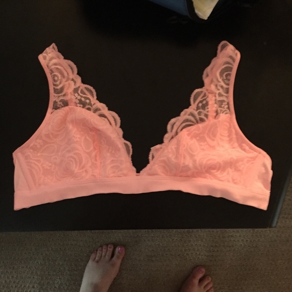VS Pink bralette