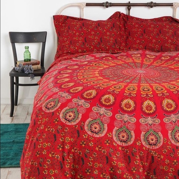 Tapestry medallion duvet cover and pillow cases