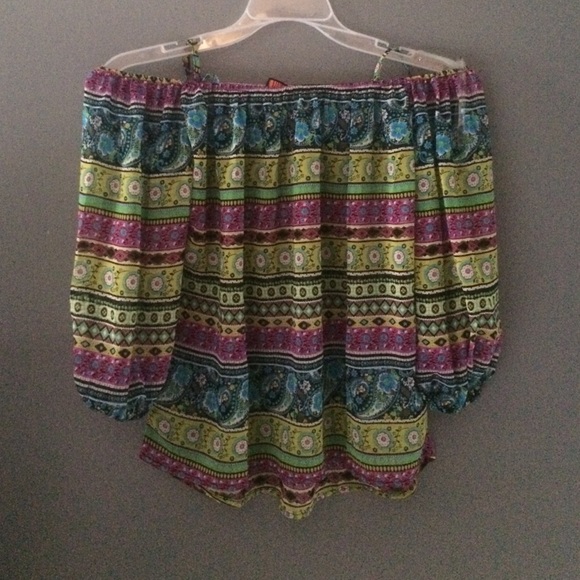 SUPER CUTE see-thru off the shoulders blouse