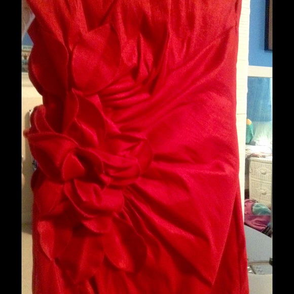 Red formal dress - Picture 2 of 4