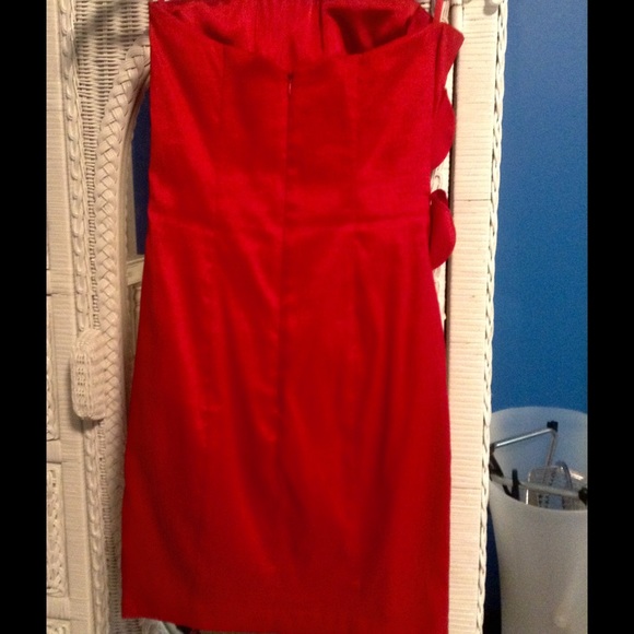 Red formal dress - Picture 3 of 4