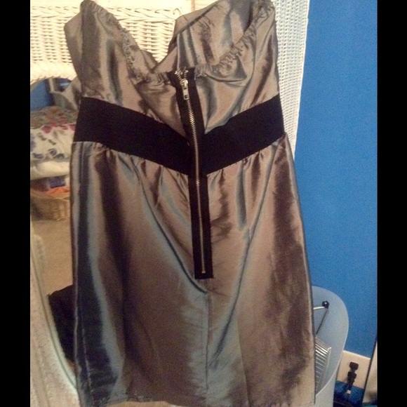 Silver/grey formal dress - Picture 2 of 3