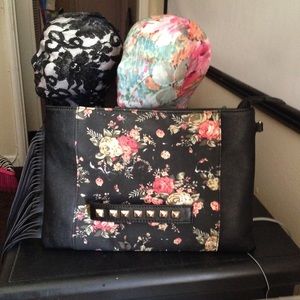 Floral clutch