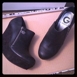 Guess black wedges