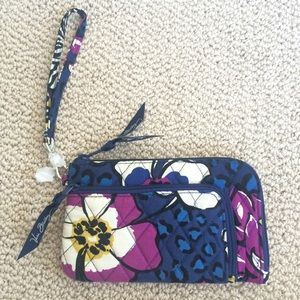 🚫RESERVED🚫 Vera Bradley | Quilted Wristlet