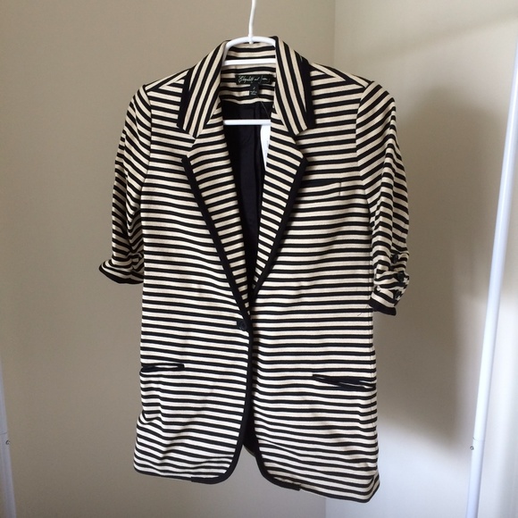 Elizabeth and James Jackets & Coats - Elizabeth and James Preppy Striped Blazer Elizabeth and James Jackets & Coats - Elizabeth and James Preppy Striped Blazer