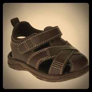 Toddler boys size 5.