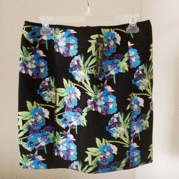 Elizabeth and James Skirts - Elizabeth and James Floral Printed Scuba Skirt Elizabeth and James Skirts - Elizabeth and James Floral Printed Scuba Skirt