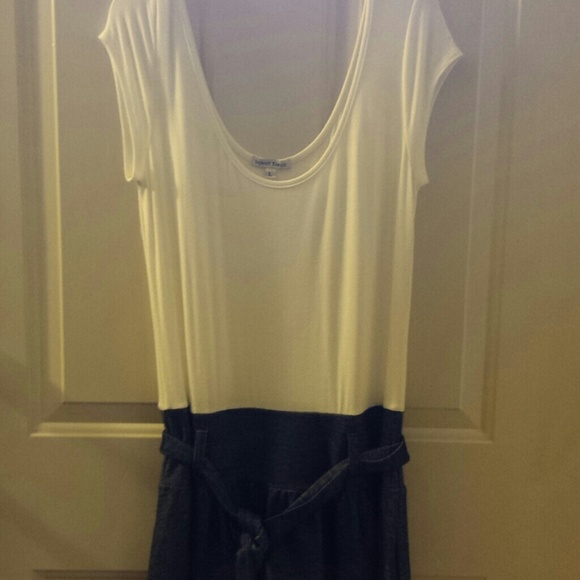 Velvet Torch Dress - Picture 2 of 4