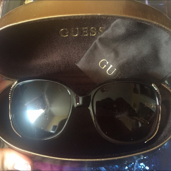 Guess sunglasses - Picture 2 of 4