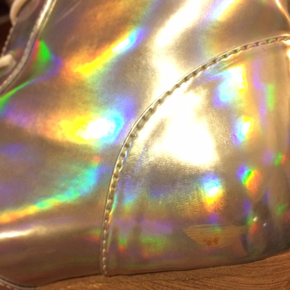 🚫SOLD🚫 Silver Holographic YRU Aura Boots 🎀 - Picture 4 of 4