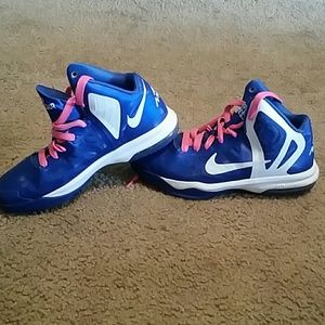 Nike hyper aggressor shoes