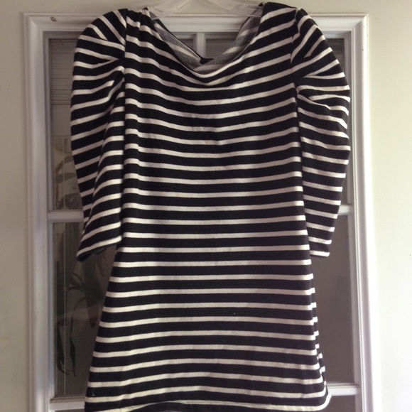 Black and white stripe puffy 3/4 sleeve