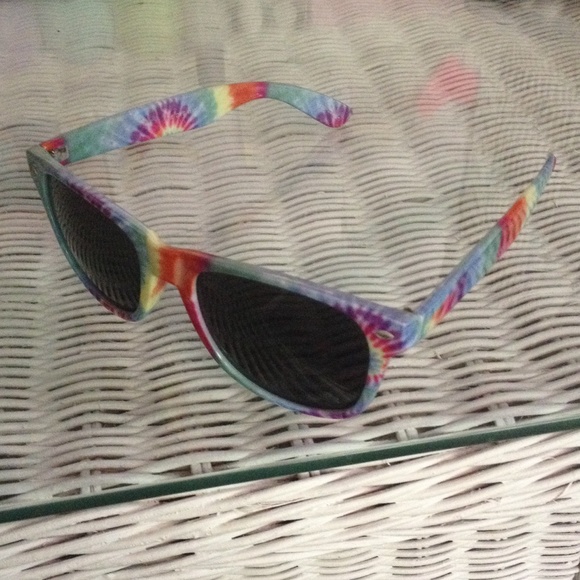 Tie dye sun glasses