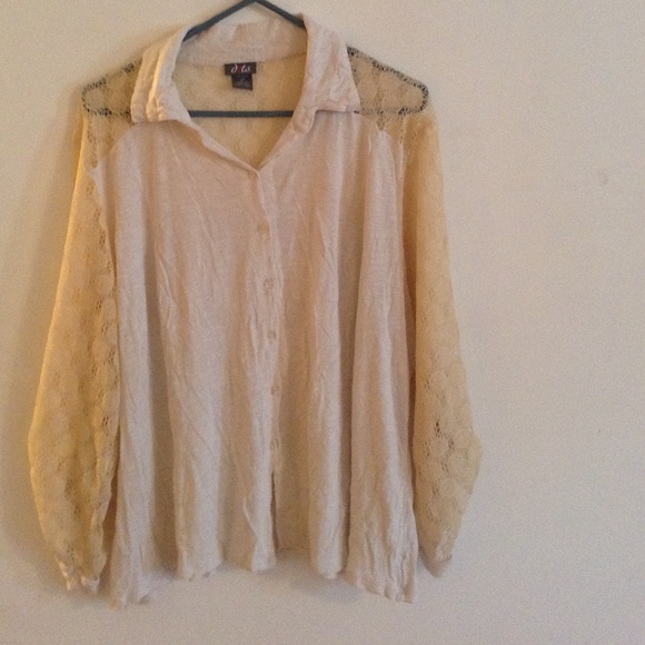 Knit sleeve button up