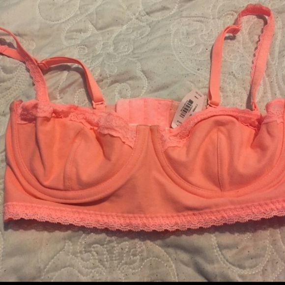 Victoria Secret Bra...