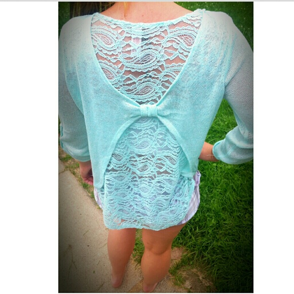 Pretty mint blue sheer lace top w/ bow