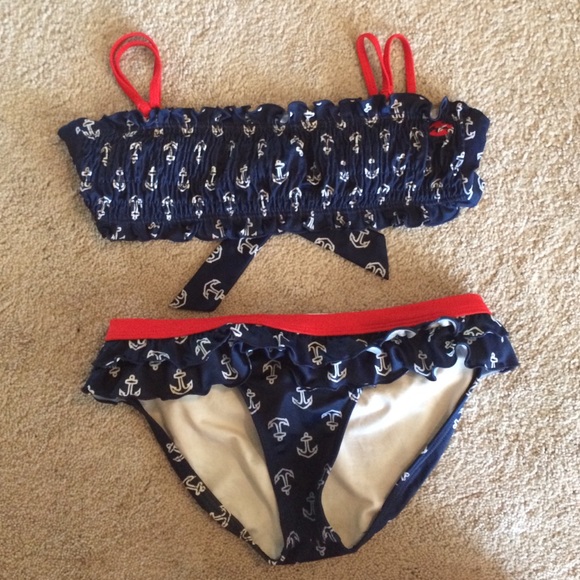Bathing suit
