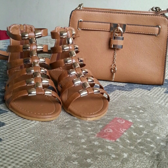 ❎SOLD❎Beautiful Gladiator sandals - Picture 1 of 4