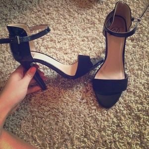 Delicious brand strappy black heels