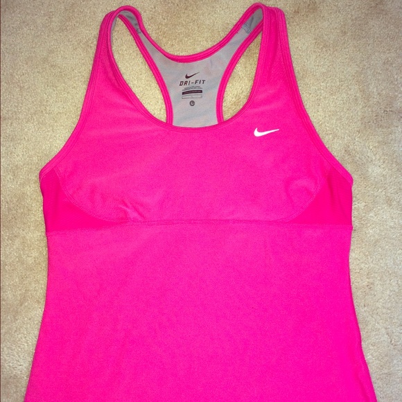 Bundle package!! Nike dry fit tanks!