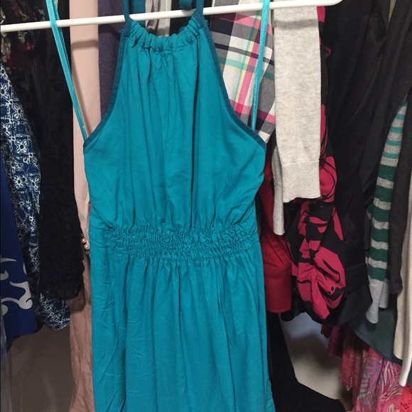 Guess halter top
