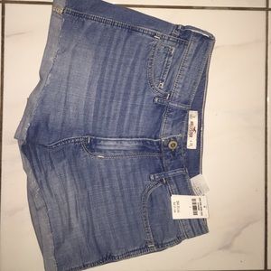 Hollister high waisted shorts
