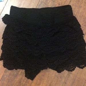 Black lace shorts!!