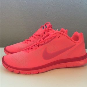 BNIB women's Nike free advantage 3.0