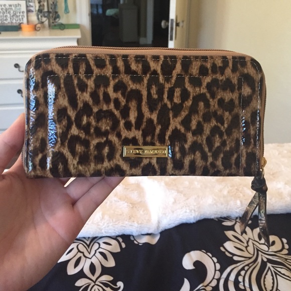 Steve Madden leopard print wallet