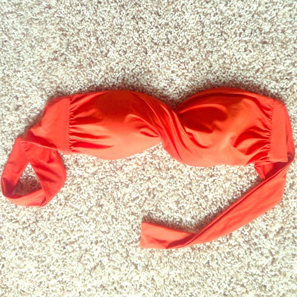 L space strapless swim top. Small. Orange.