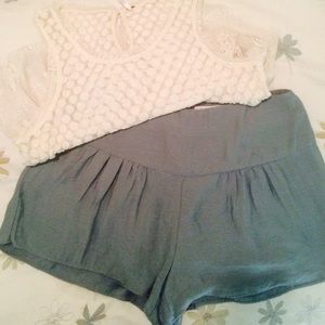 💚BCBGeneration AMAZING Flowy Shorts in Green💚