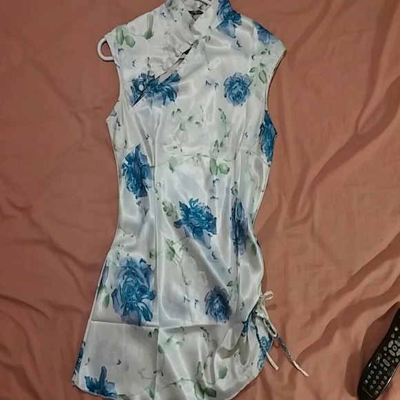 Silk Flower Top - Picture 1 of 3
