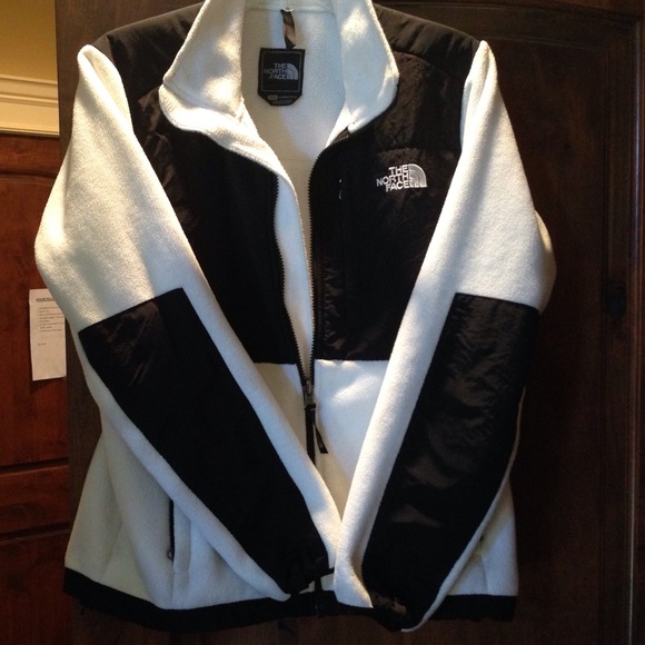 Women's North Face Denali Jacket!