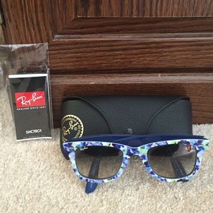 Wayfarer Ray Bans