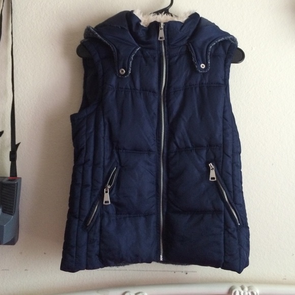 Foreign Exchange vest - Picture 1 of 4