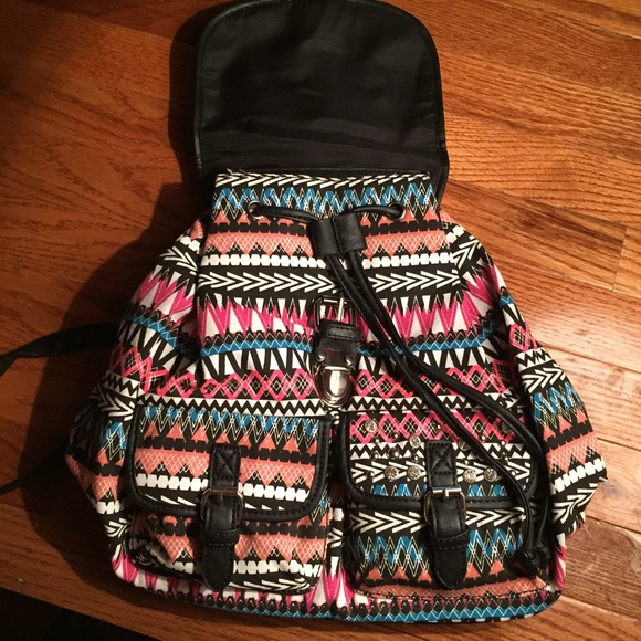 Tribal backpack - Picture 2 of 4