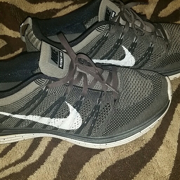 Mens Grey white nike shoes