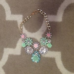 💋FINAL PRICE DROP💋Pastel Bib Necklace