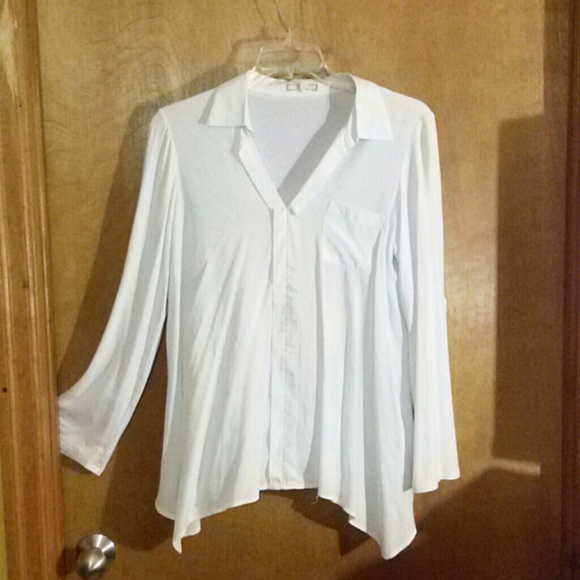 Cute, white flowy blouse