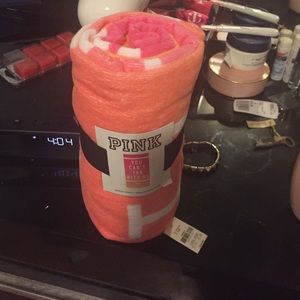 Love PINK beach towel