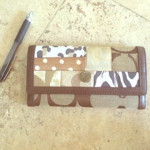 Trifold coach wallet