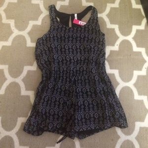 💋FINAL PRICE DROP💋Aztec Print Romper