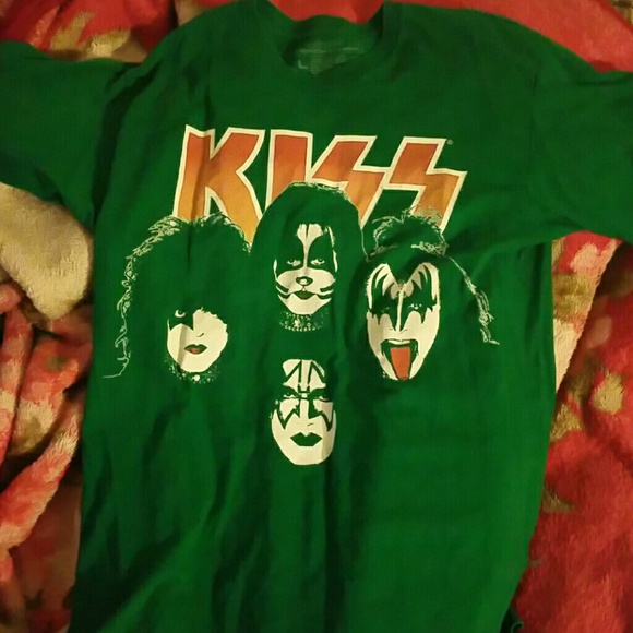 KISS T-shirt in green
