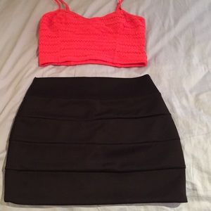 🌞Love culture black mini skirt 💕