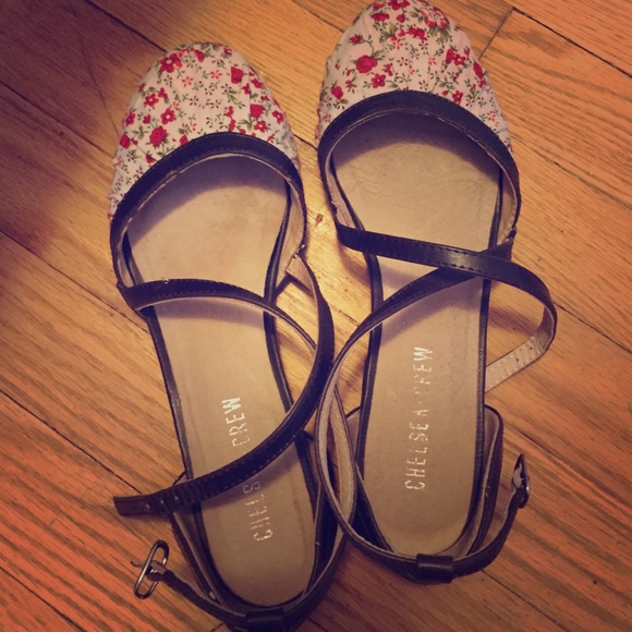 Floral print flats