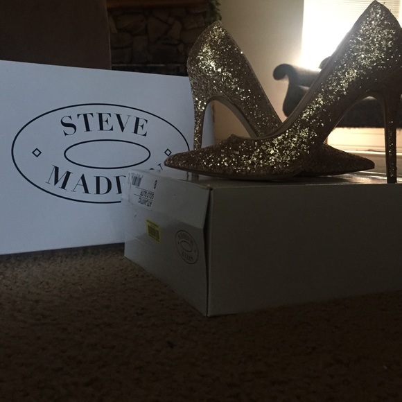 New gold Steve Madden heels