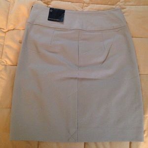 Khaki colored Banana Republic pencil point skirt