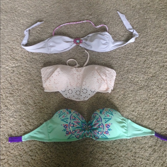 Swim wear: Tops and bottoms - Picture 2 of 4