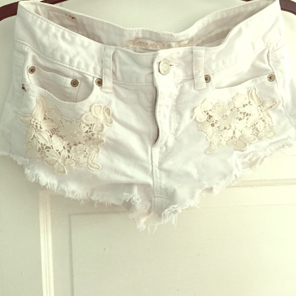 🚫SOLD🚫Lace detail American Eagle shorts!